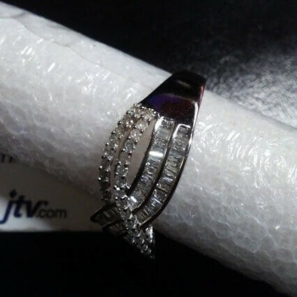 10k Plumb W. G. Diamonds Cross Over Band Ring 8 - Picture 10 of 12